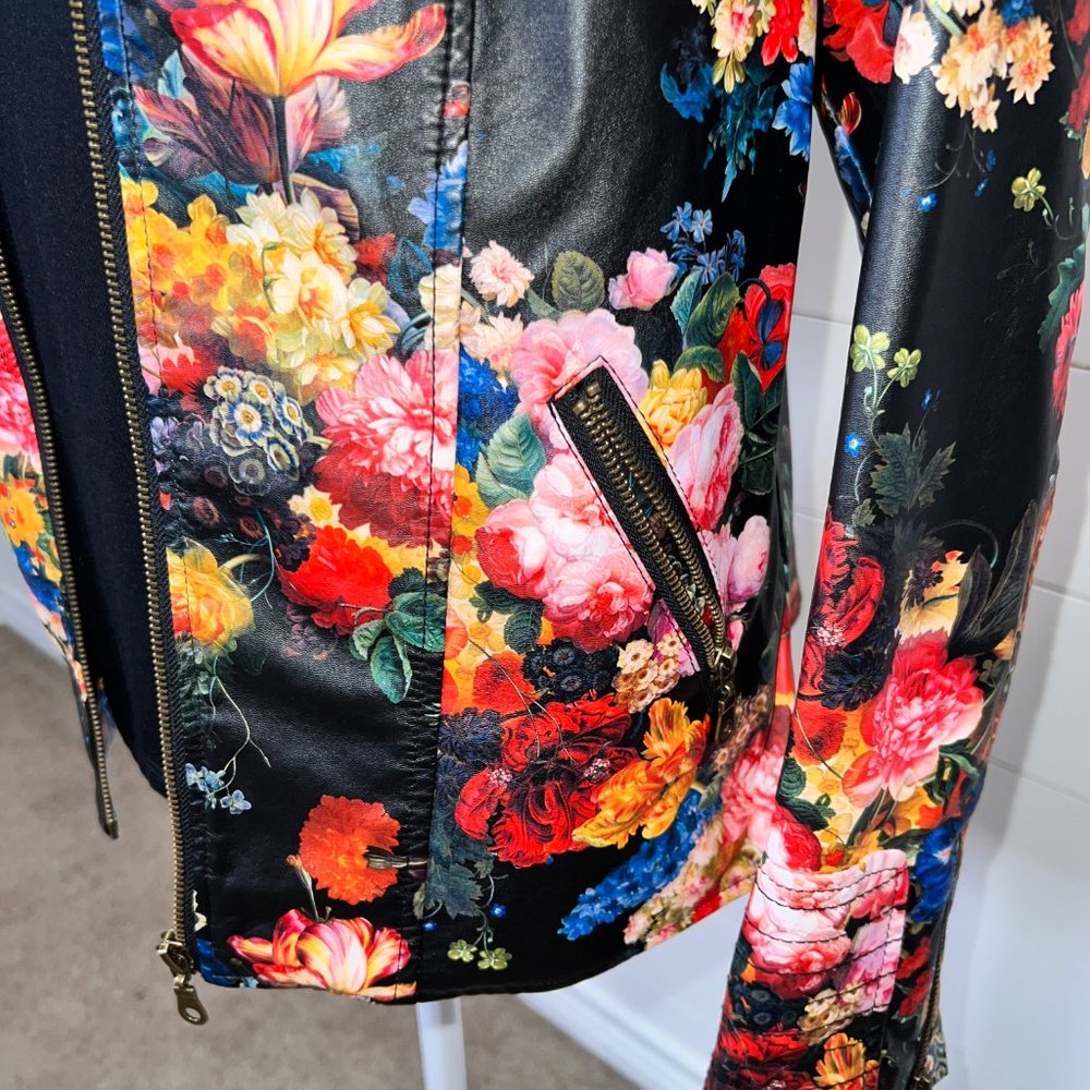 Multicolor Floral Pleather Long Sleeve Jacket Size M - Picture 3 of 10